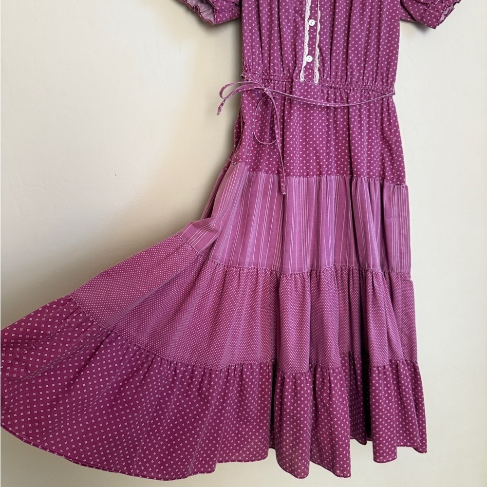 Vintage Prairie Cottage Lace Trim Tiered Ruffle Midi Dress Plum Women’s Small - Picture 2 of 7